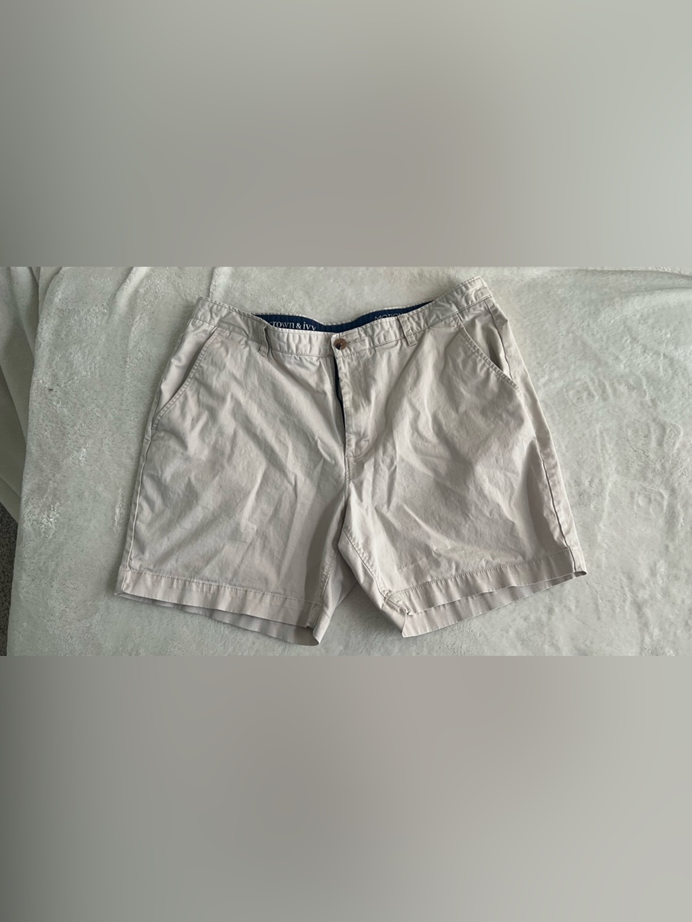 crown & ivy Men's Light Beige Flat Front Cotton Shorts